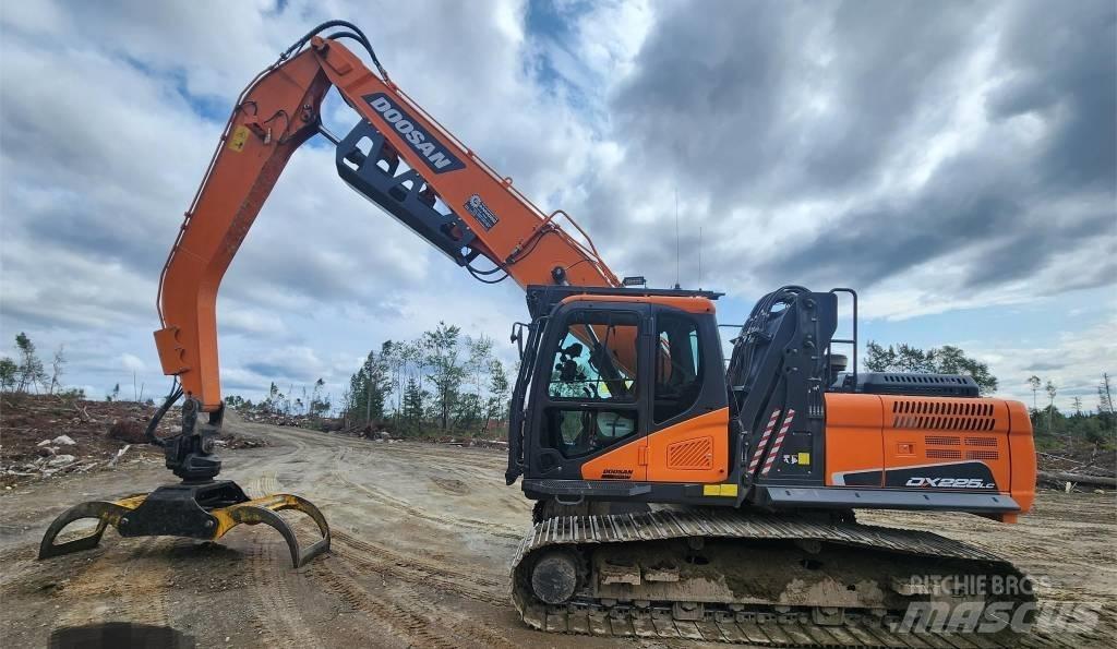 Doosan DX 225 LC-5 Lánctalpas kotrók