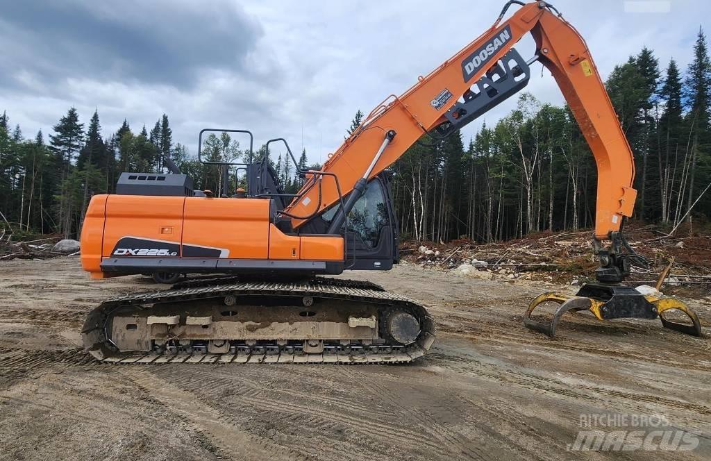 Doosan DX 225 LC-5 Lánctalpas kotrók