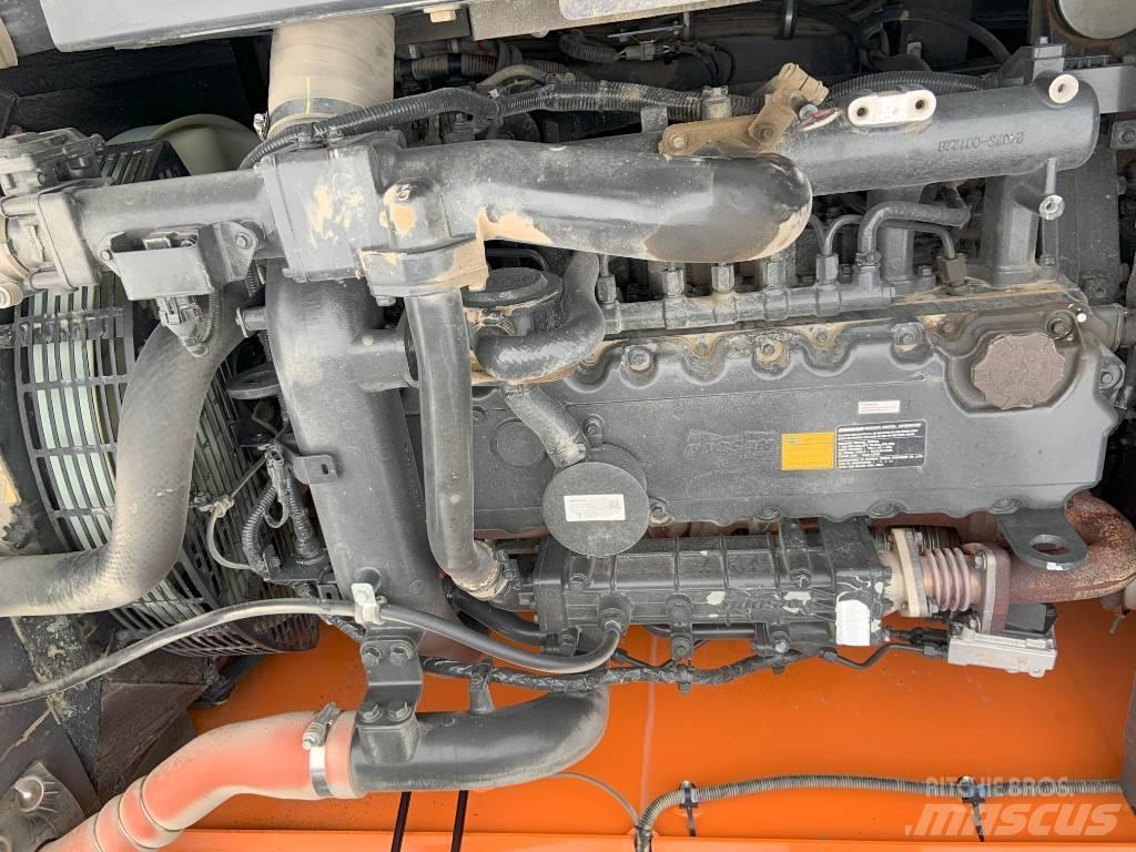 Doosan DX 225 LC-5 Lánctalpas kotrók