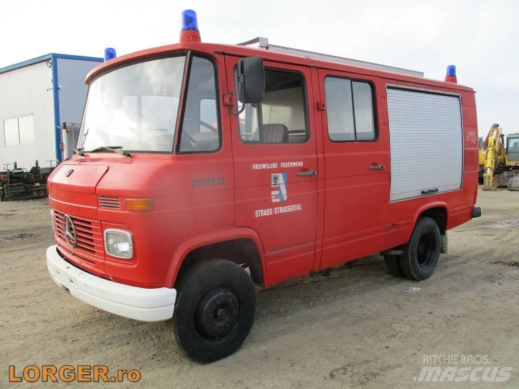 Mercedes-Benz 608 D Dobozos teherautók