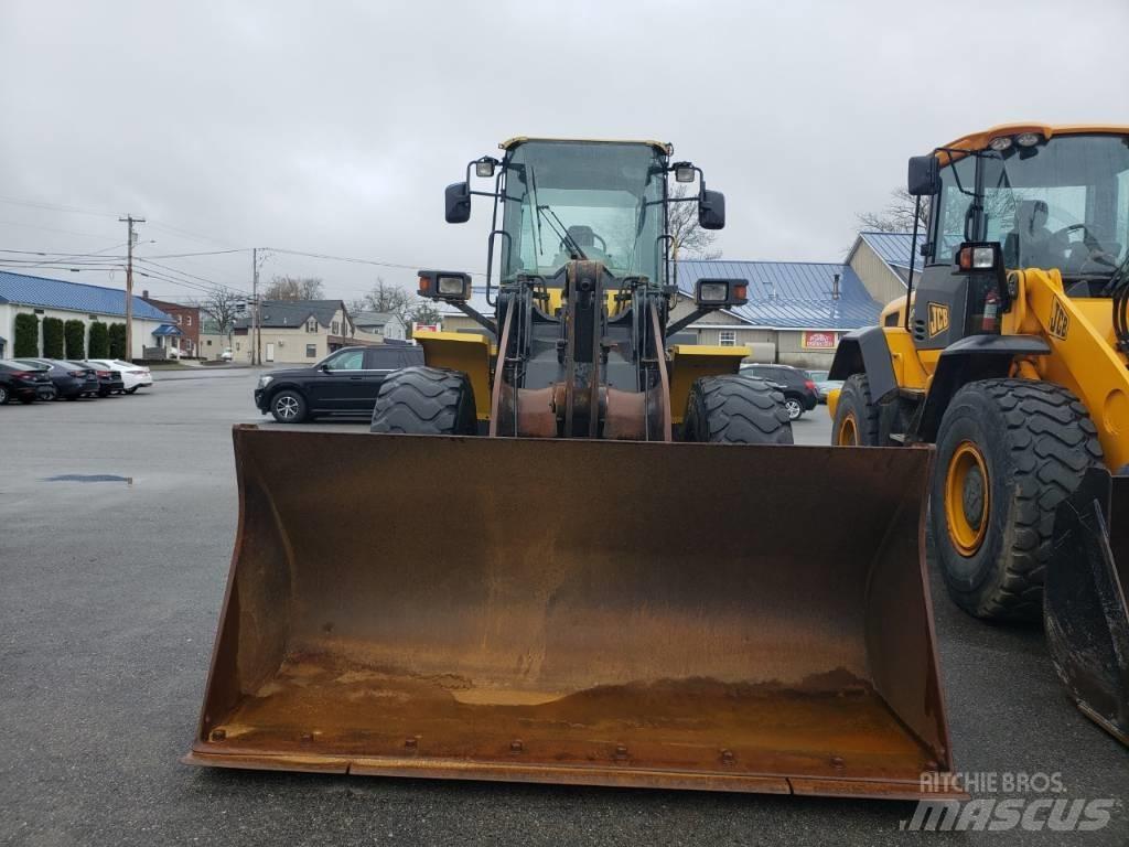 Komatsu WA 200 Gumikerekes homlokrakodók