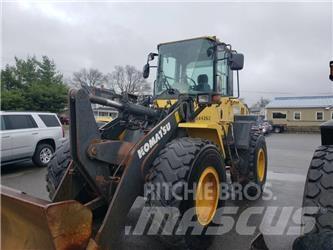 Komatsu WA 200 Gumikerekes homlokrakodók