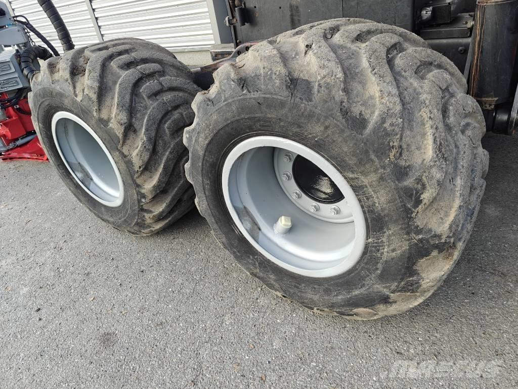 Komatsu 901 TX.1 Betakarítók