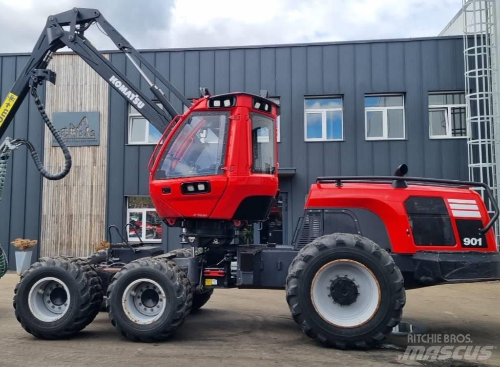 Komatsu 901 Betakarítók