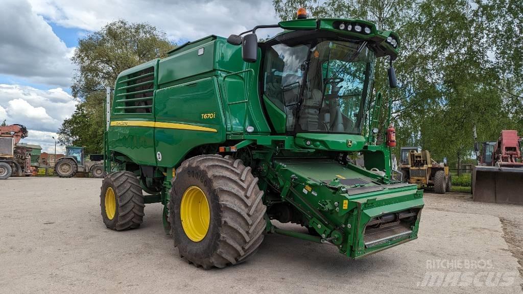 John Deere T 670 i Kombájnok