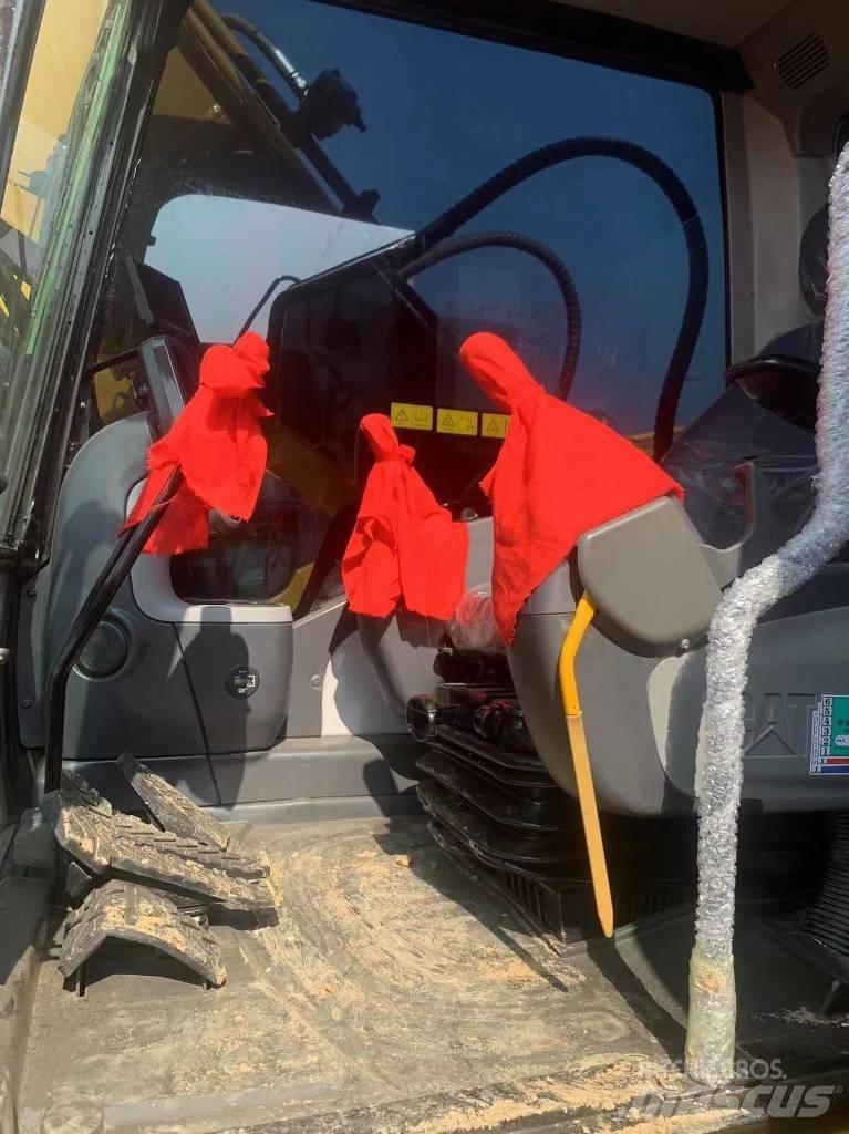 CAT 320 D L Lánctalpas kotrók