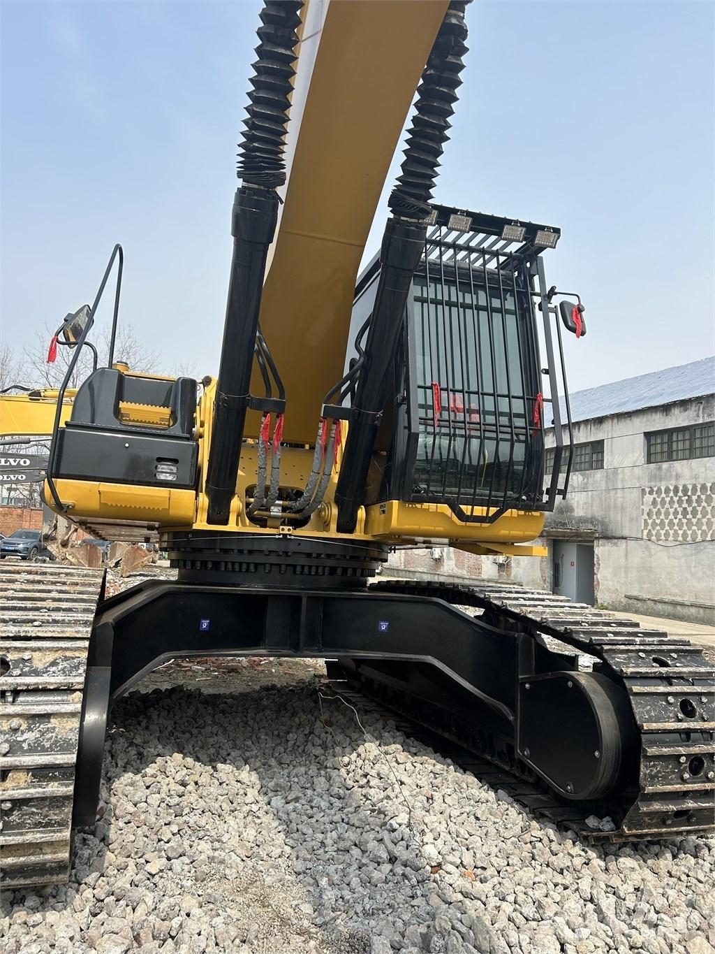 CAT 340 Lánctalpas kotrók