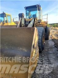 Volvo L180C Gumikerekes homlokrakodók
