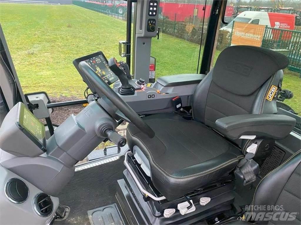 JCB 4220 ICON Traktorok