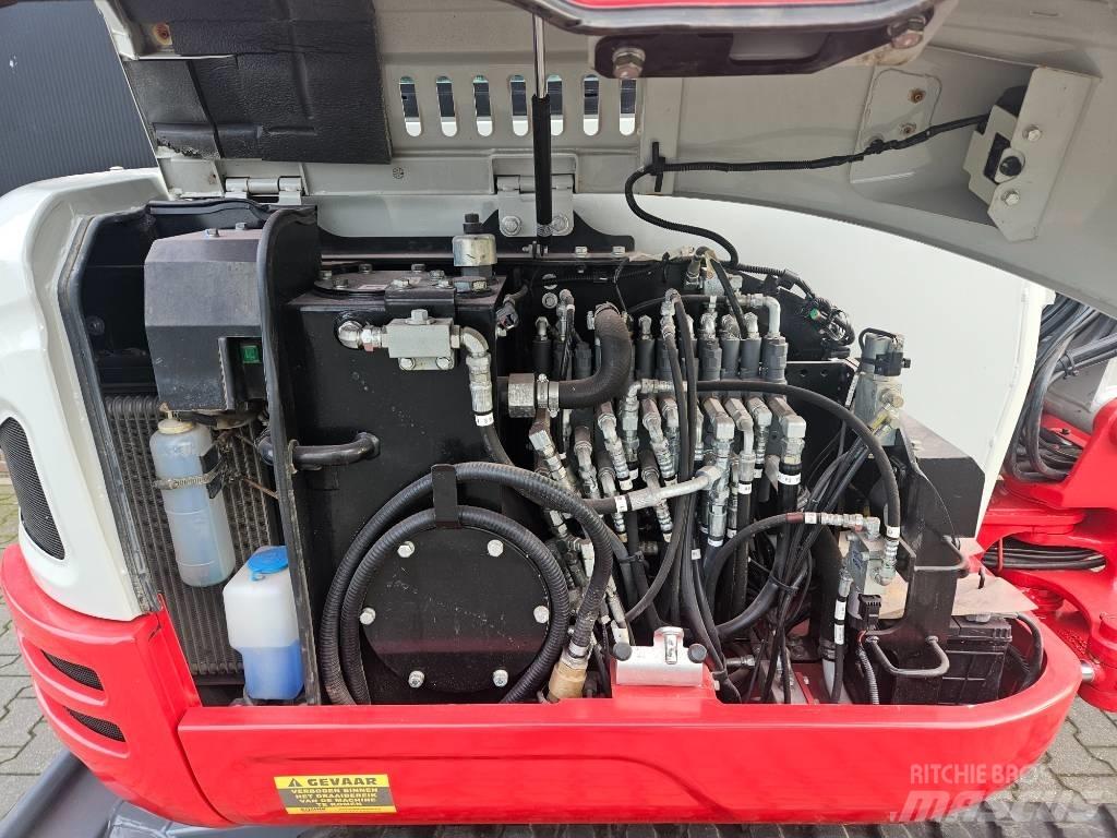 Takeuchi TB 230 Mini kotrók < 7t