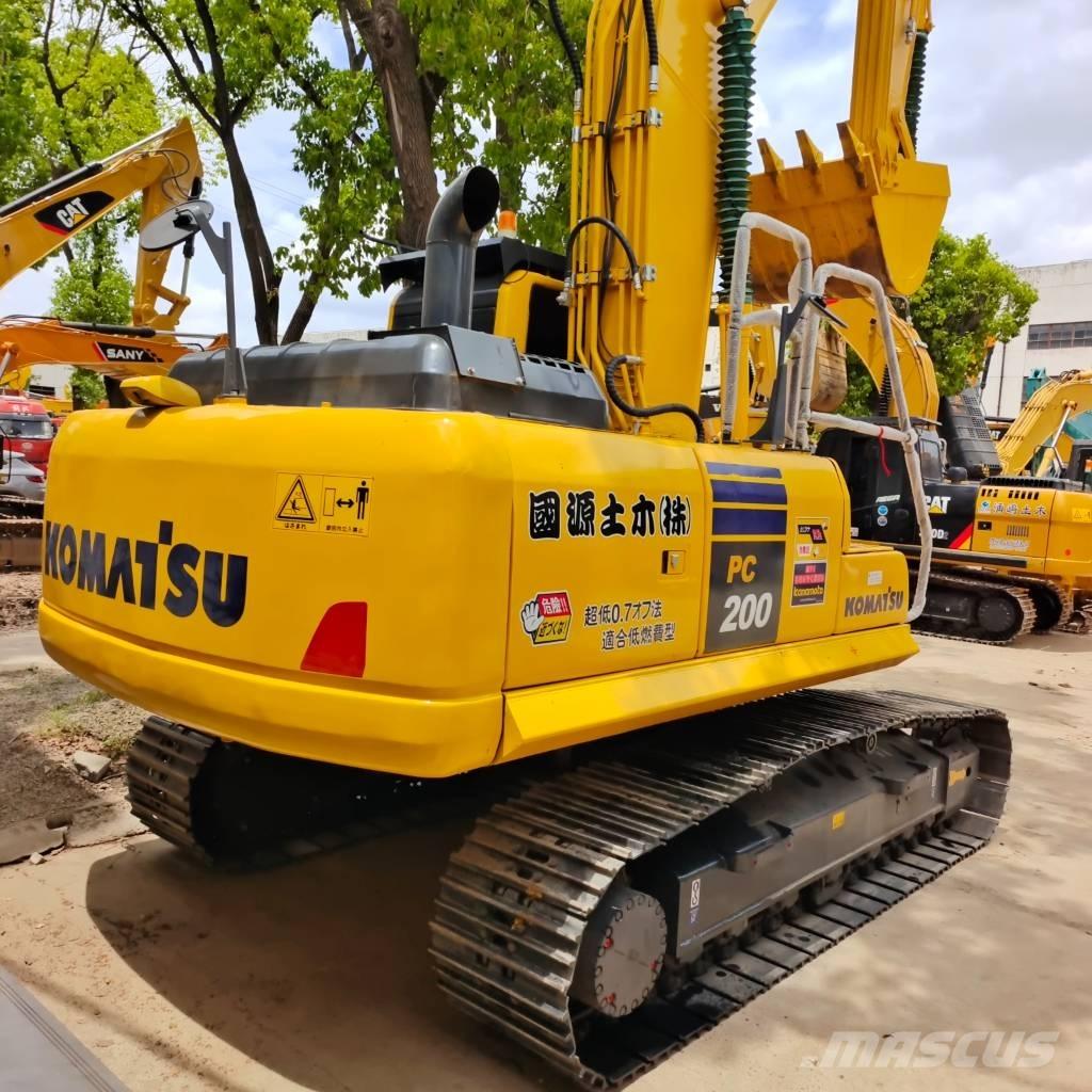 Komatsu PC 200-8 Lánctalpas kotrók