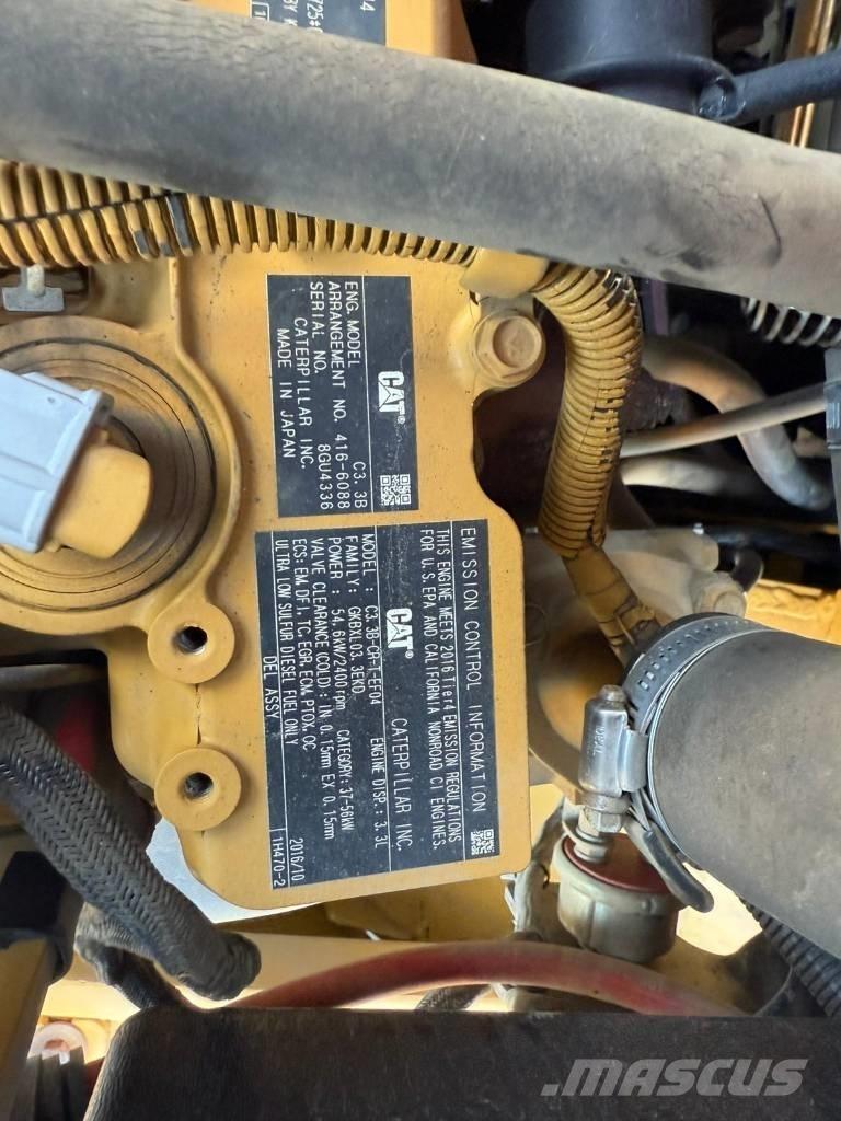CAT 906M  1831h Gumikerekes homlokrakodók