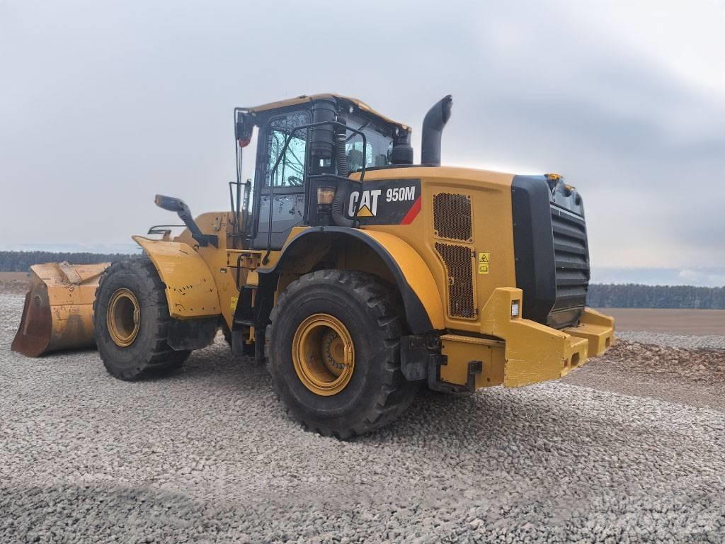CAT 950 M Gumikerekes homlokrakodók