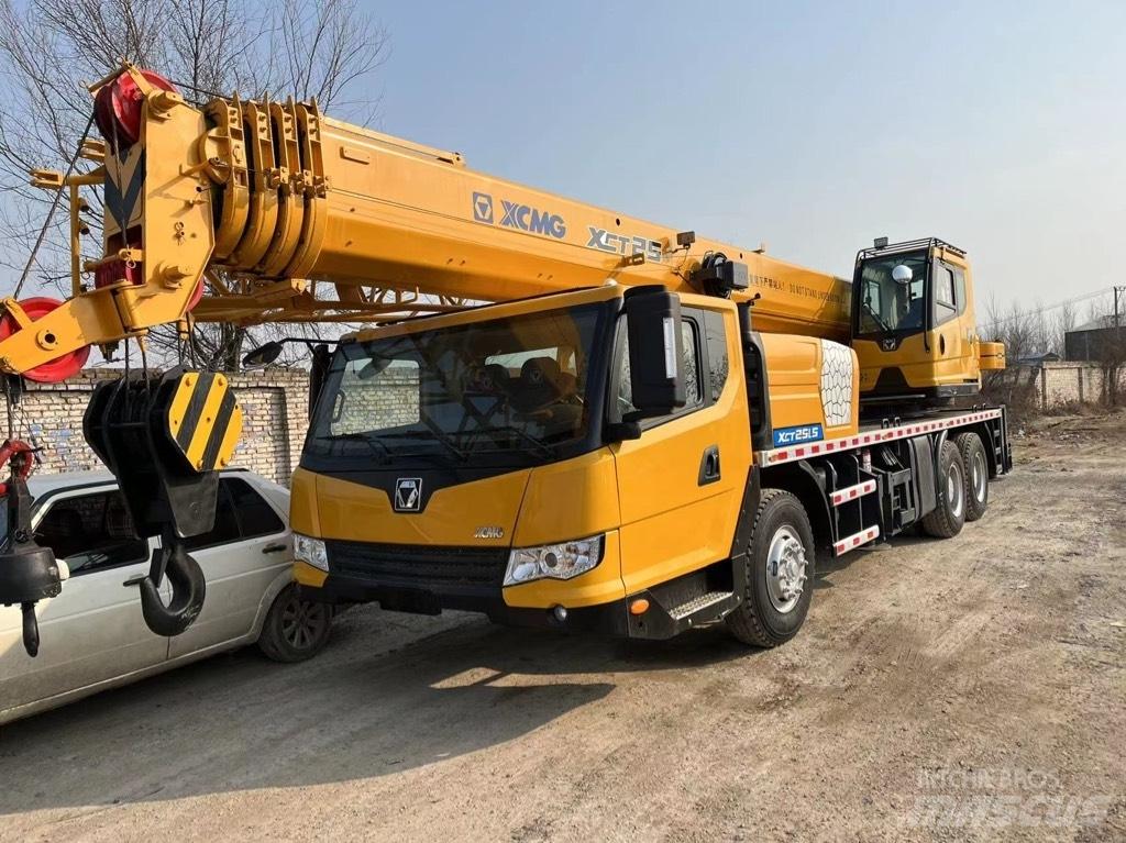 XCMG QY25KA Terepdaruk