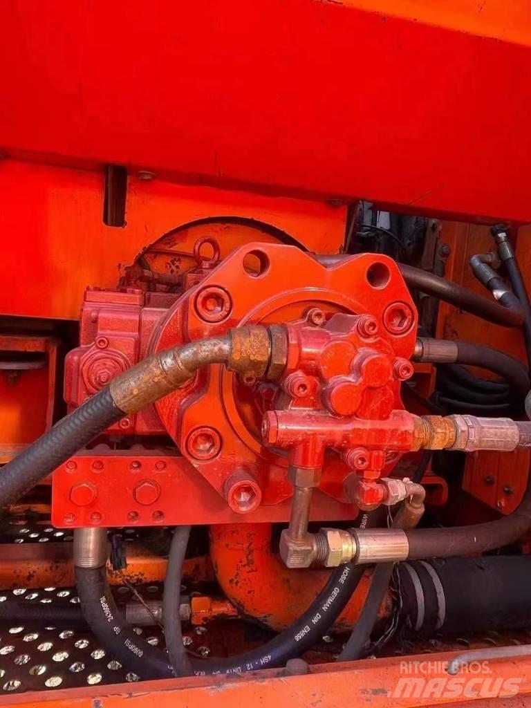 Doosan DH 300 LC-7 Lánctalpas kotrók