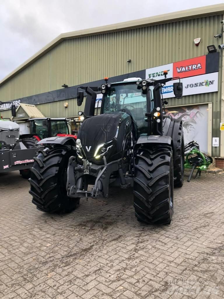 Valtra T235V Traktorok