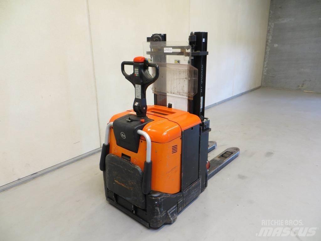 BT SPE125 Elektromos gyalogkíséretű targoncák