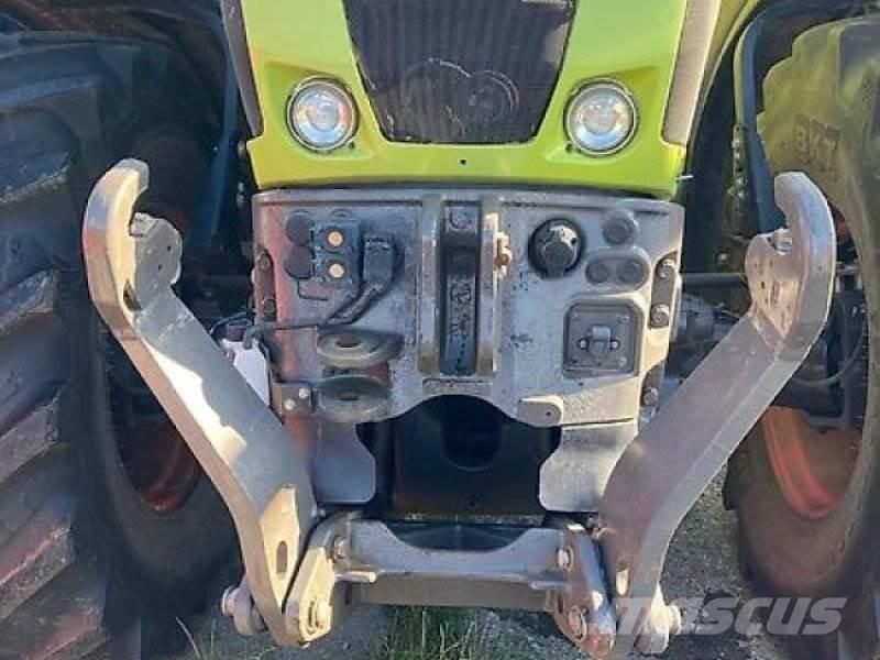 CLAAS Axion 830 Traktorok