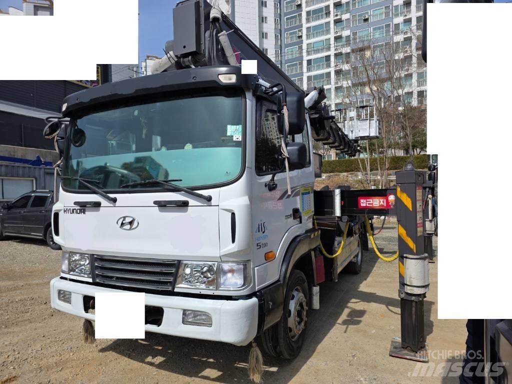 Hyundai HS3870 Teherautóra szerelt emelők és állványok