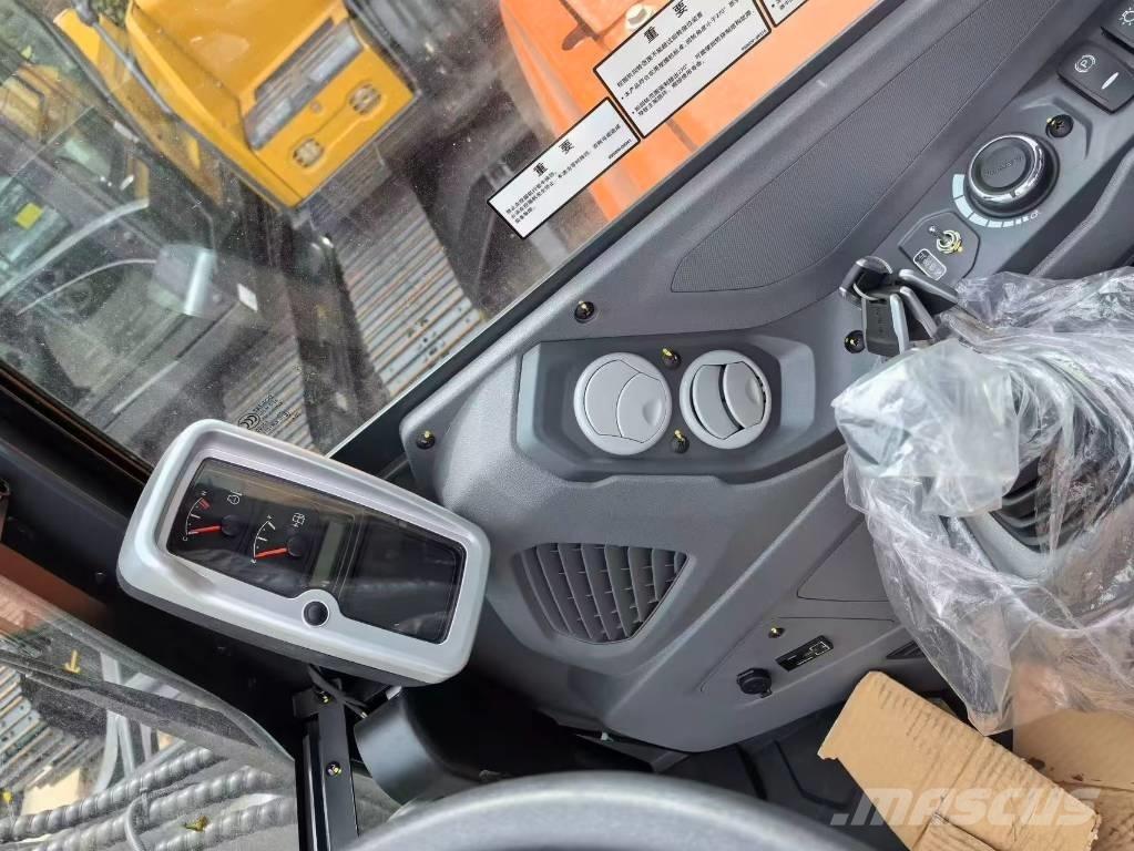 Develon DX60W ECO Gumikerekes kotrók