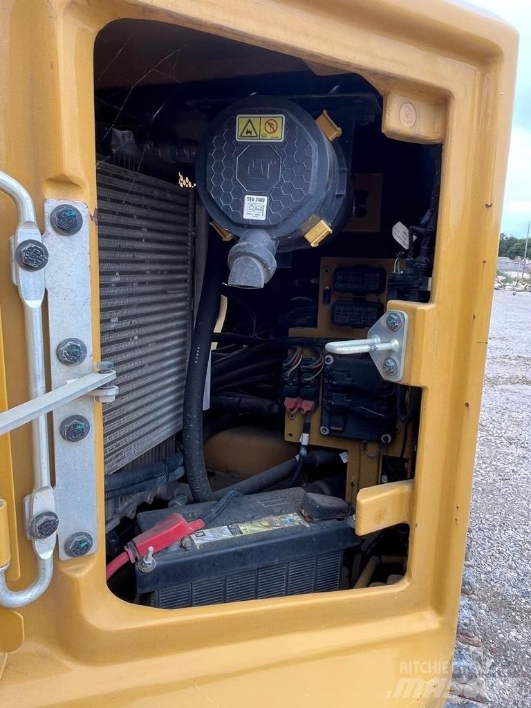 CAT 310 Közepes (midi) kotrók 7 t - 12 t
