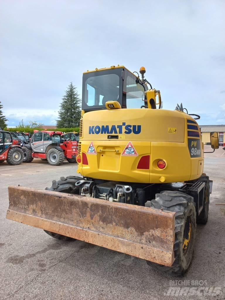 Komatsu PW 98 MR Gumikerekes kotrók