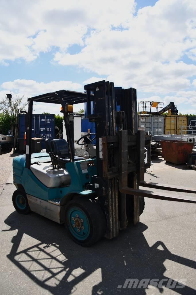 Feeler FD30CTJ Teherautóra szerelt targonca