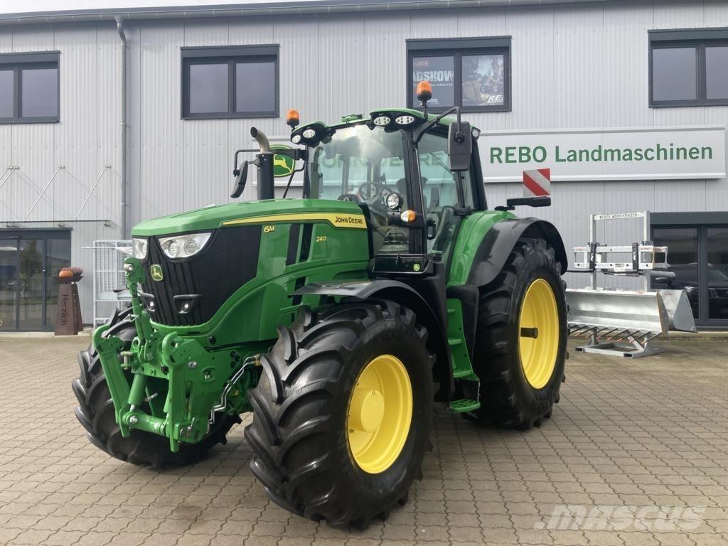 John Deere 6M240 Traktorok