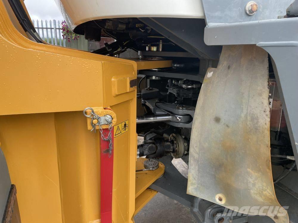 Liebherr L 550 Gumikerekes homlokrakodók