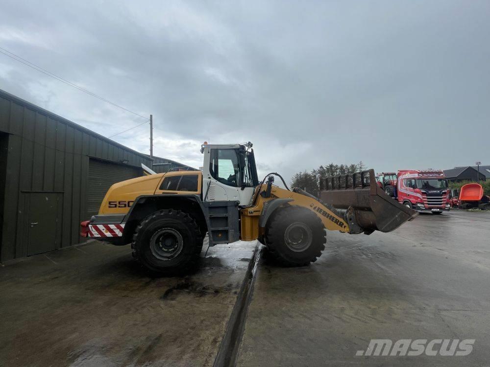 Liebherr L 550 Gumikerekes homlokrakodók