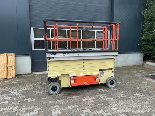 JLG 3246 ES Ollós emelők