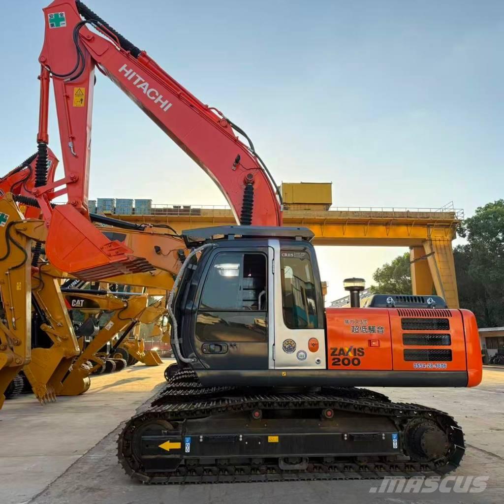Hitachi ZX 200-3 Lánctalpas kotrók