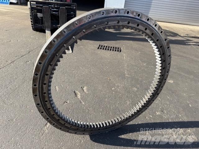 Volvo EW 140 BEARING Váltók