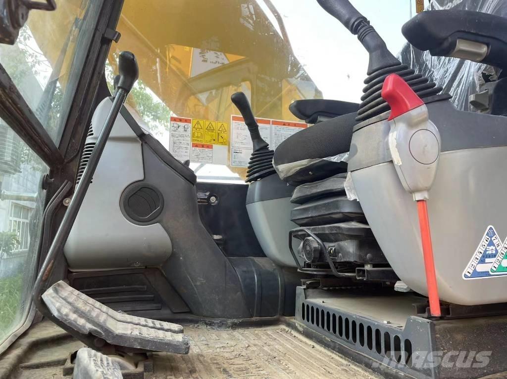 Komatsu PC 200-8 Lánctalpas kotrók