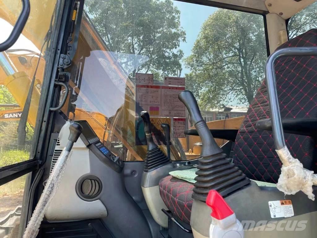 Komatsu PC70-8 Közepes (midi) kotrók 7 t - 12 t