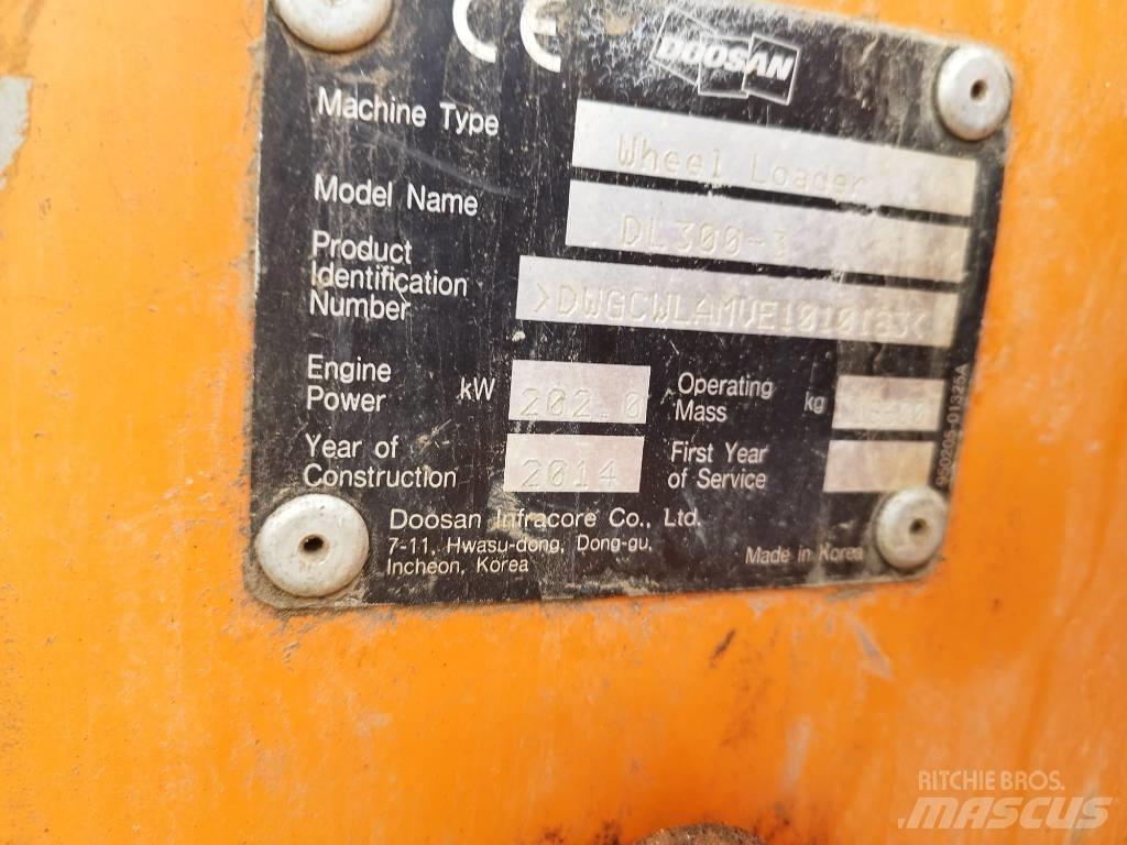 Doosan DL 300-3 Gumikerekes homlokrakodók