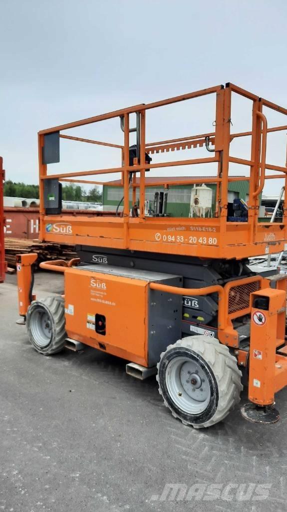 SkyJack SJ 6832 RTE Ollós emelők