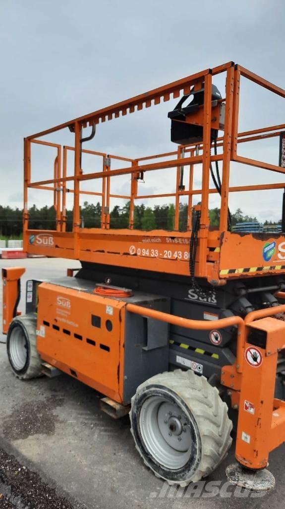 SkyJack SJ 6832 RTE Ollós emelők