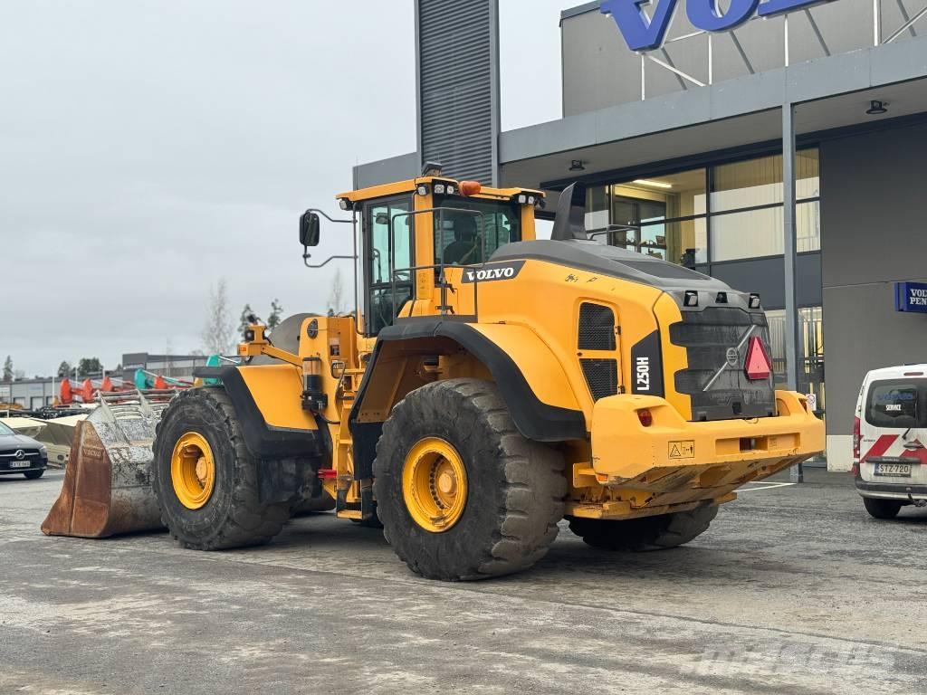 Volvo l 250 H Gumikerekes homlokrakodók