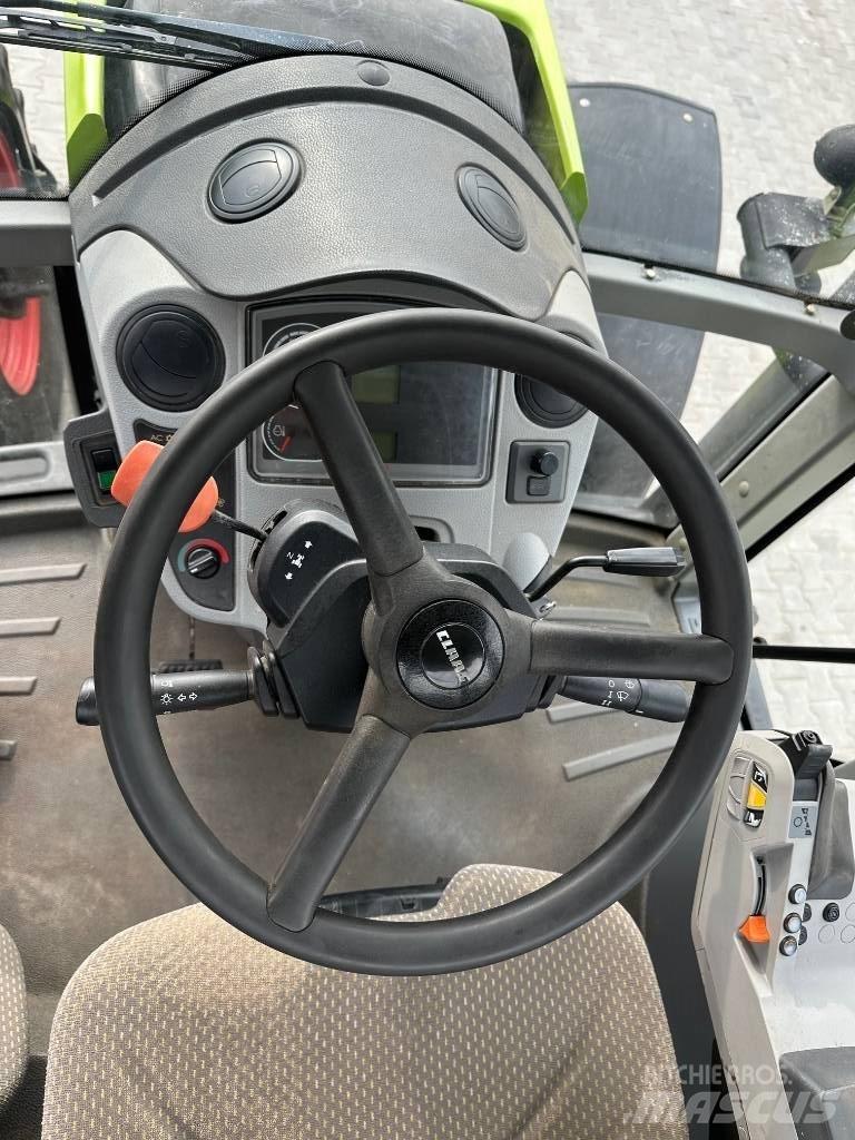 CLAAS Axion 810 Traktorok