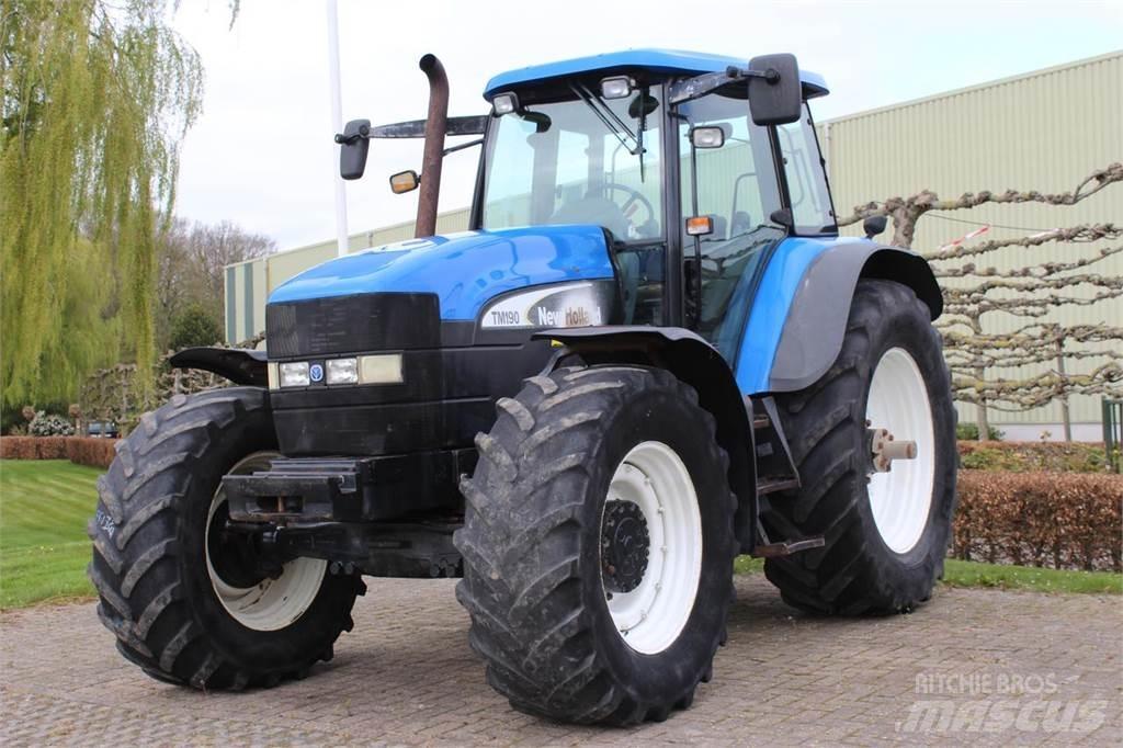 New Holland TM190 Traktorok