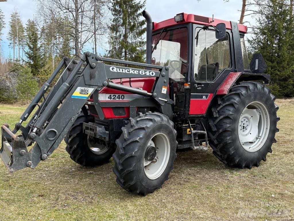 Case IH 4240 Traktorok