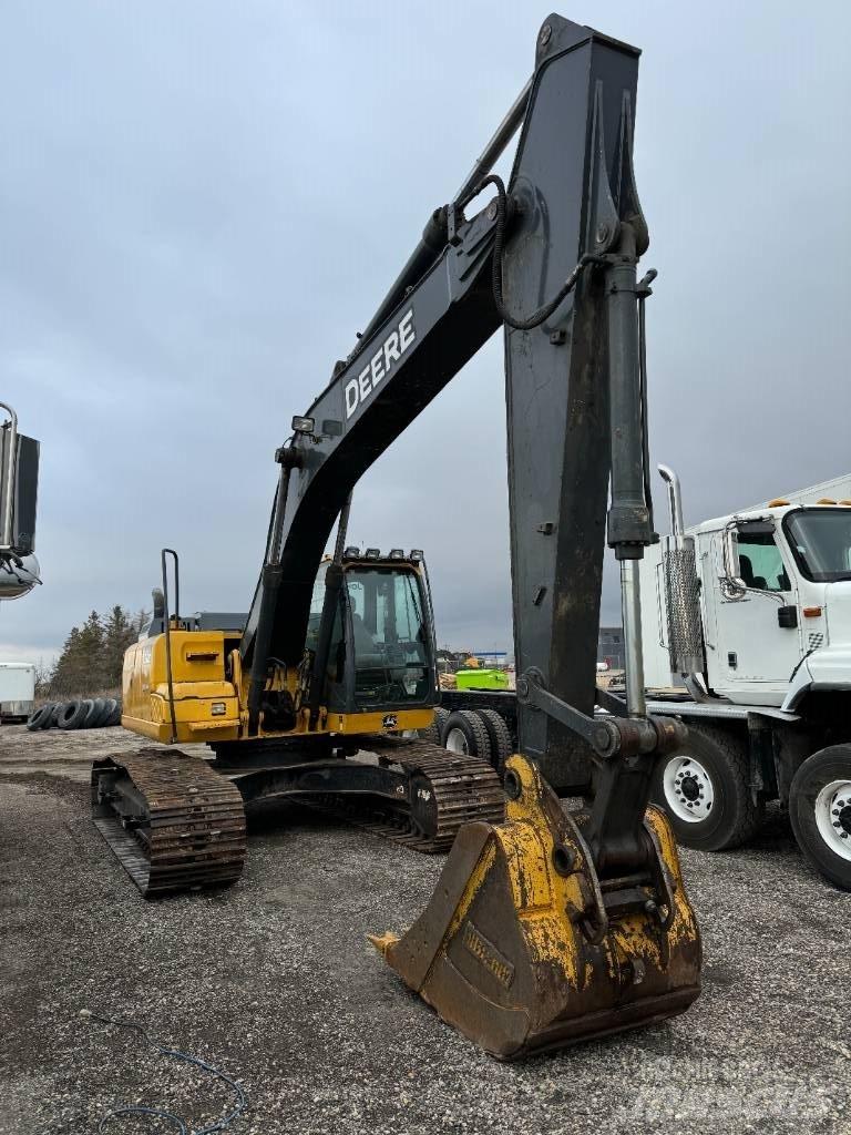 DEERE 210G LC Lánctalpas kotrók