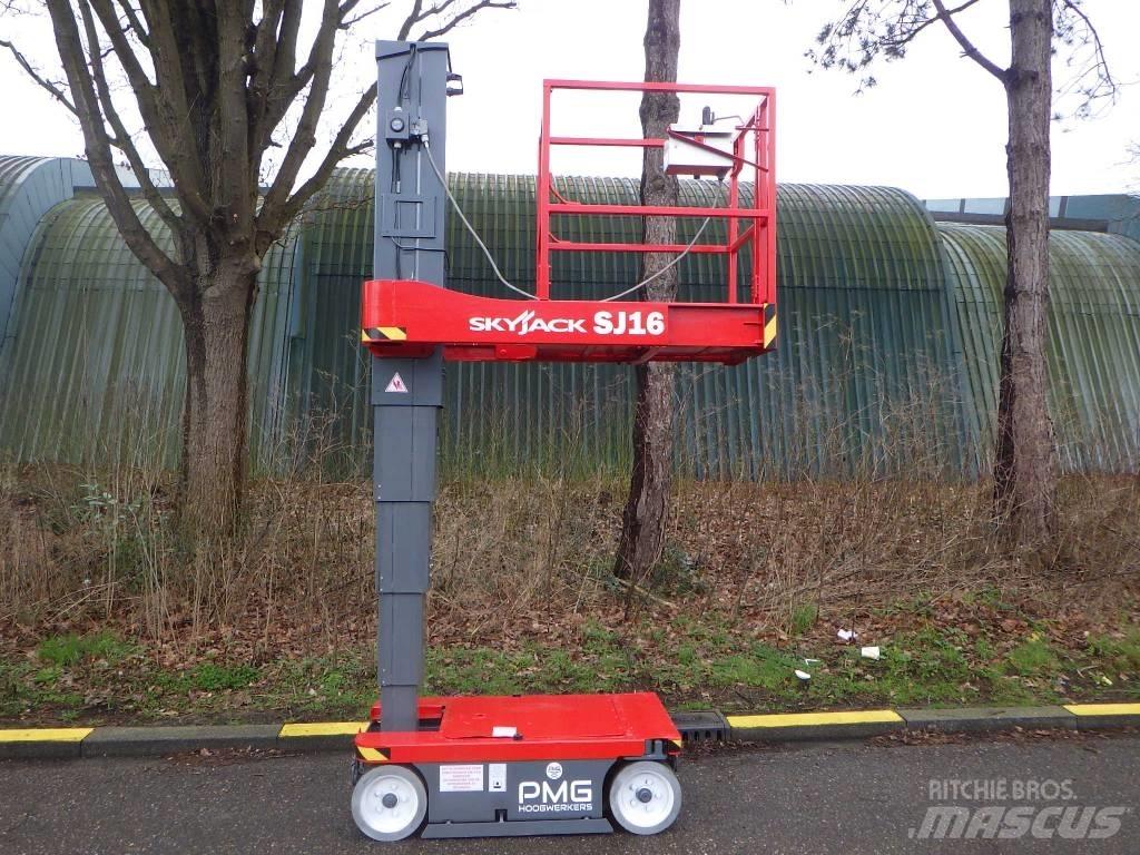 SkyJack SJ16 Személyemelők