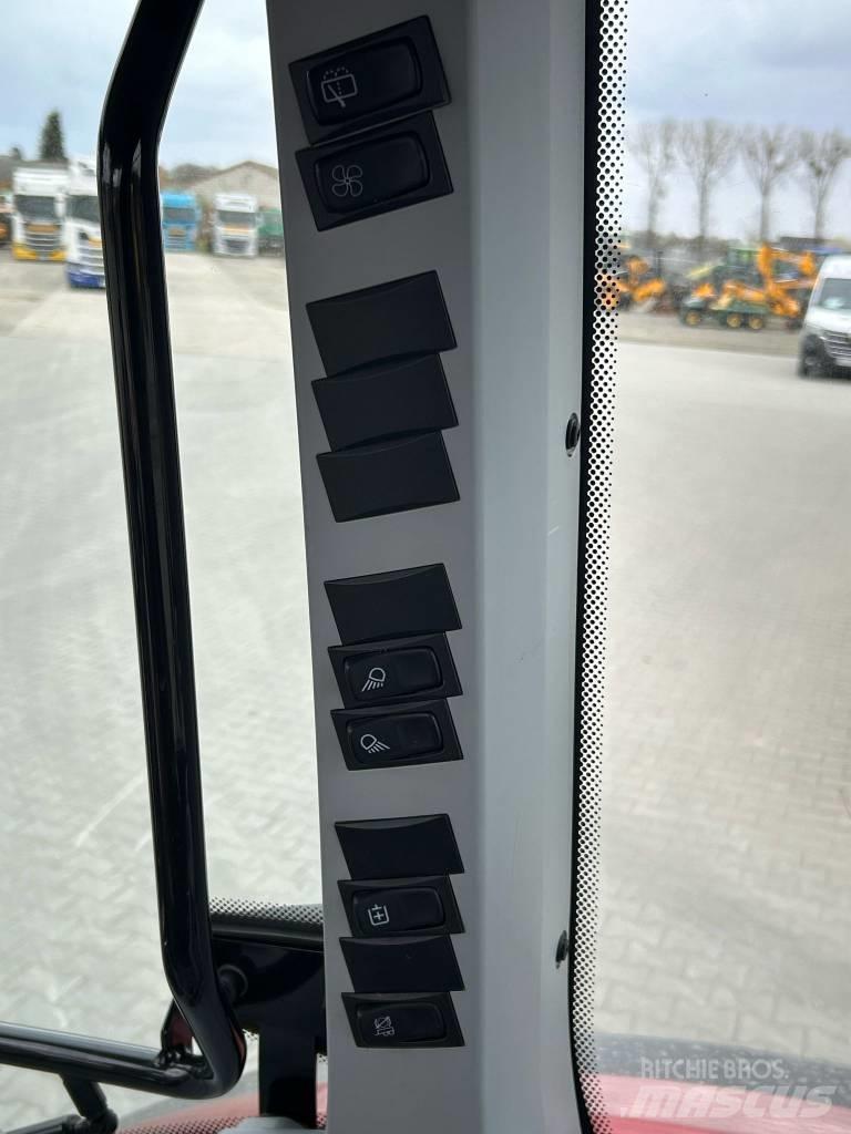 Valtra A 104 Traktorok