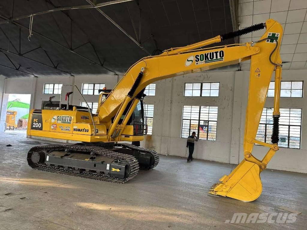 Komatsu PC 200-8 Lánctalpas kotrók