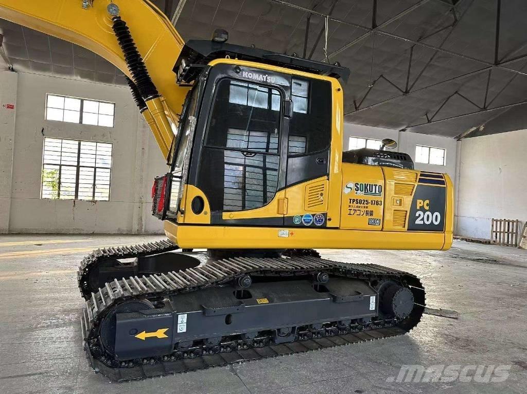 Komatsu PC 200-8 Lánctalpas kotrók