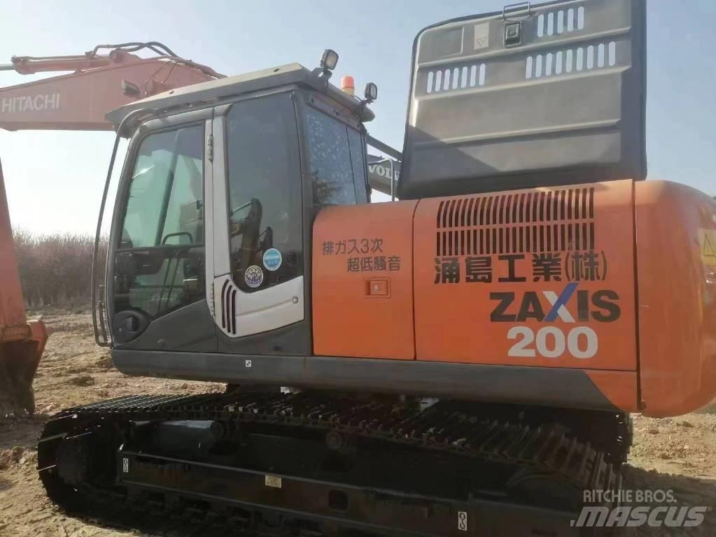 Hitachi ZX 200 Lánctalpas kotrók