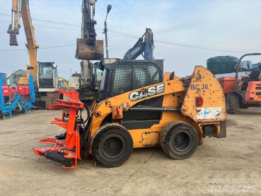 CASE SR 250 Kompaktrakodók