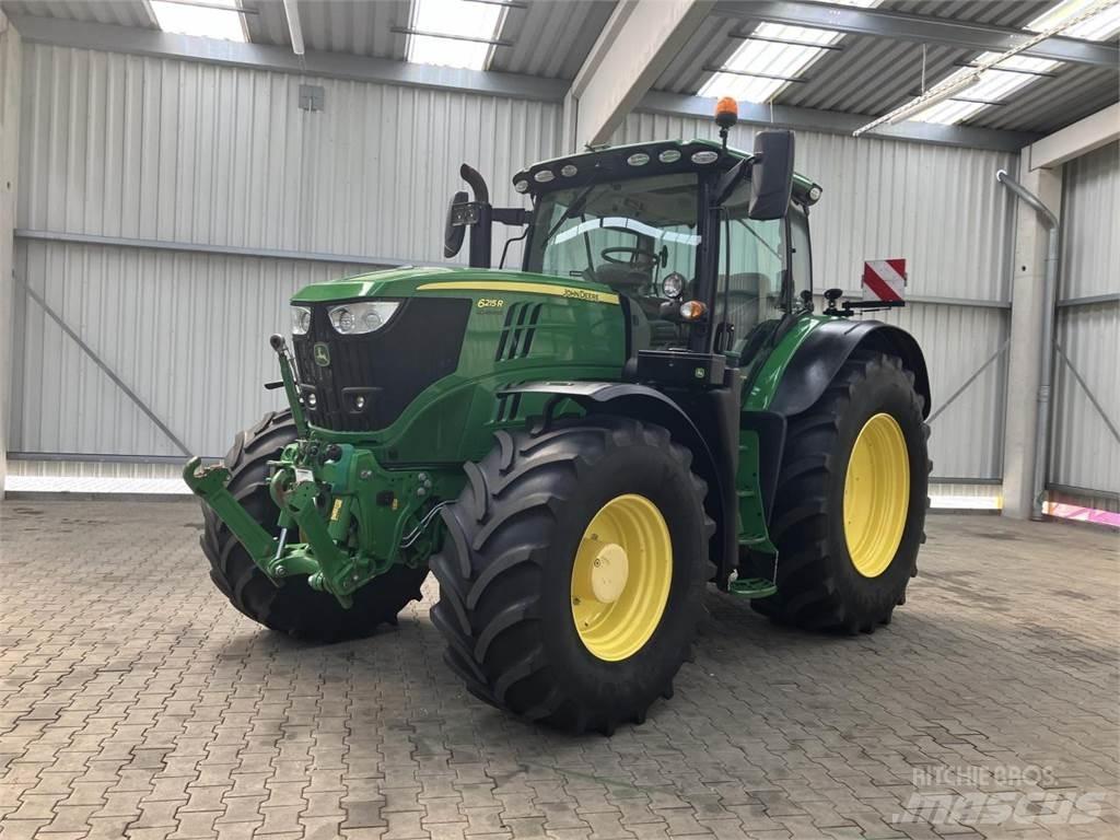 John Deere 6215R Traktorok